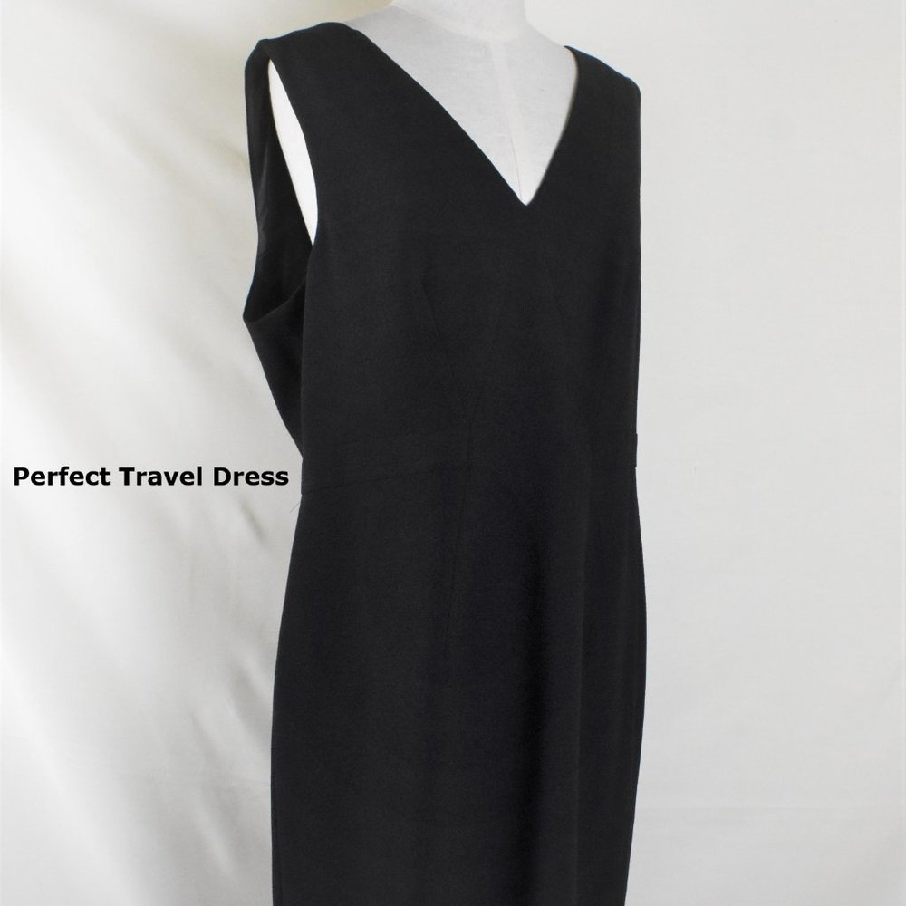ADRIANNA PAPELL Dress 16 Black Lined Sleeveless Back Zipper V Cut Neck Line